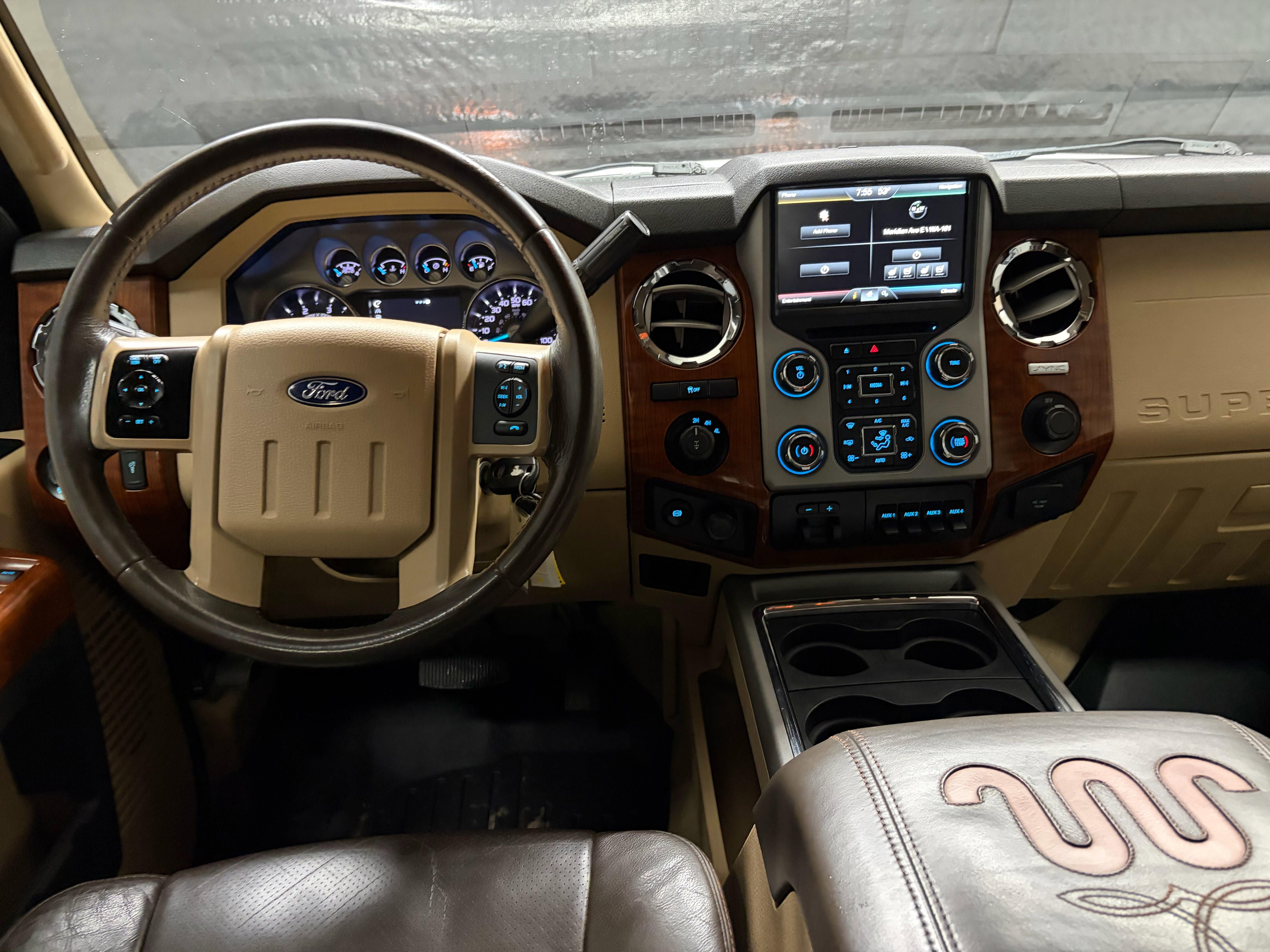 Used 2016 Ford F250 King Ranch w/ King Ranch w/Chrome Package AWD/4WD image 11