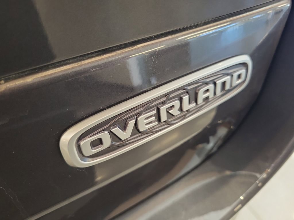 New 2025 Jeep Grand Cherokee Overland w/ Trailer Tow Package image 23