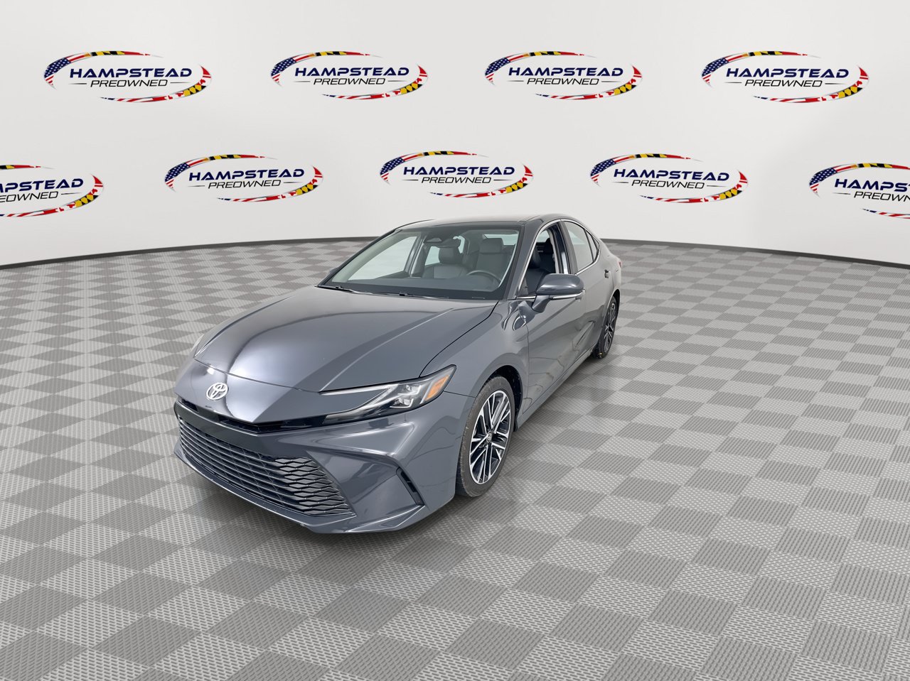 Used 2025 Toyota Camry XLE FWD image 5