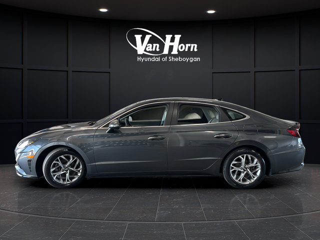 Used 2023 Hyundai Sonata SEL w/ Convenience Package FWD image 4