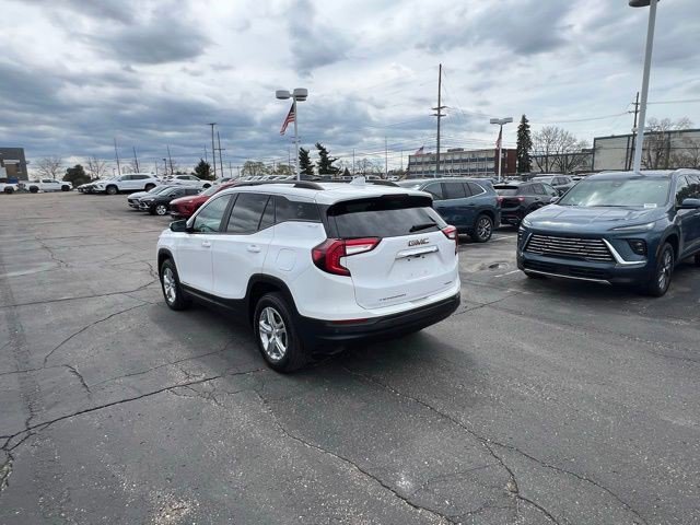 Certified 2023 GMC Terrain SLE w/ Driver Convenience Package AWD/4WD image 6