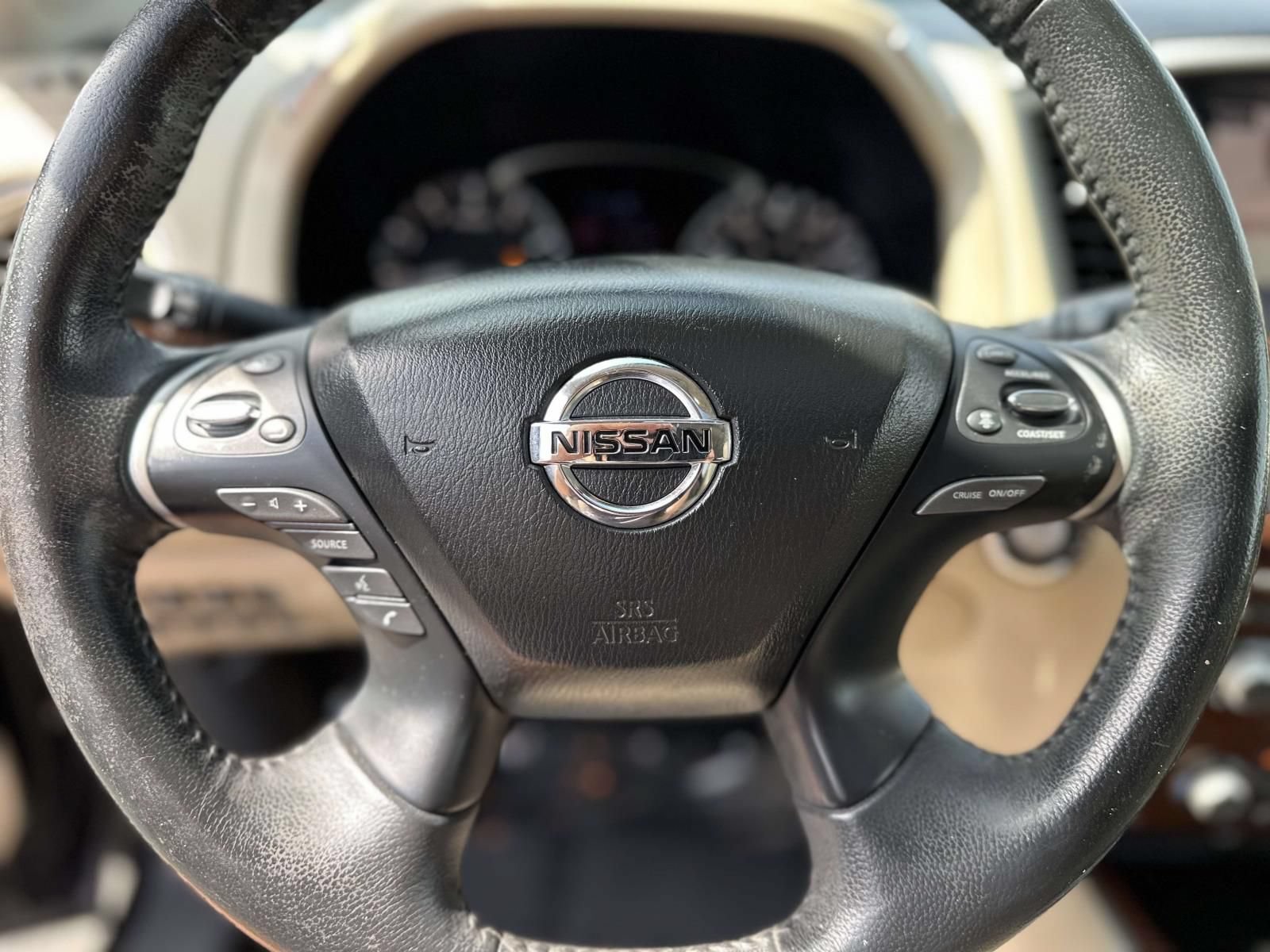 Used 2017 Nissan Pathfinder Platinum w/ Family Entertainment Package AWD/4WD image 14