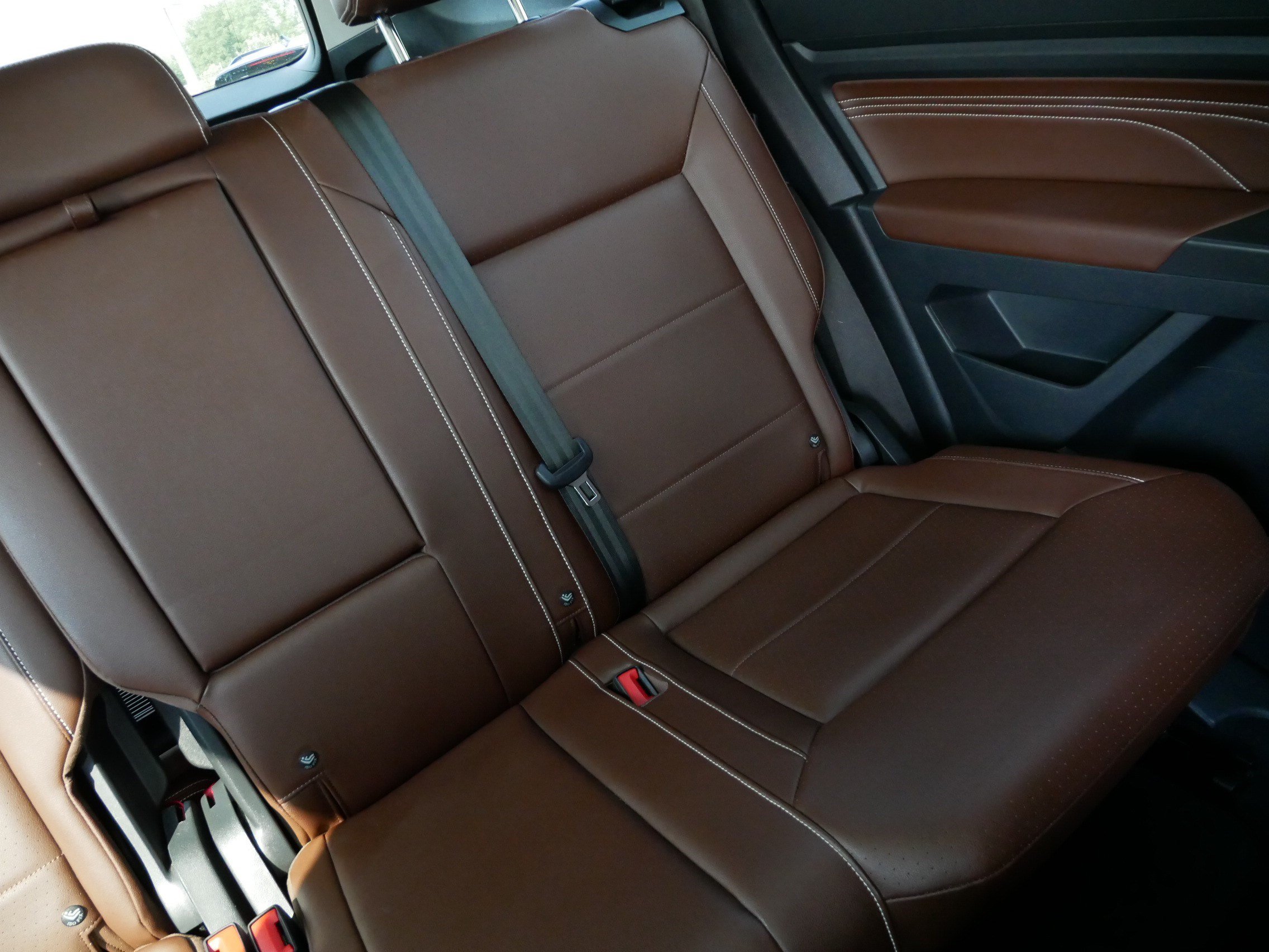 Used 2023 Volkswagen Atlas SE w/ Panoramic Sunroof Package AWD/4WD image 14