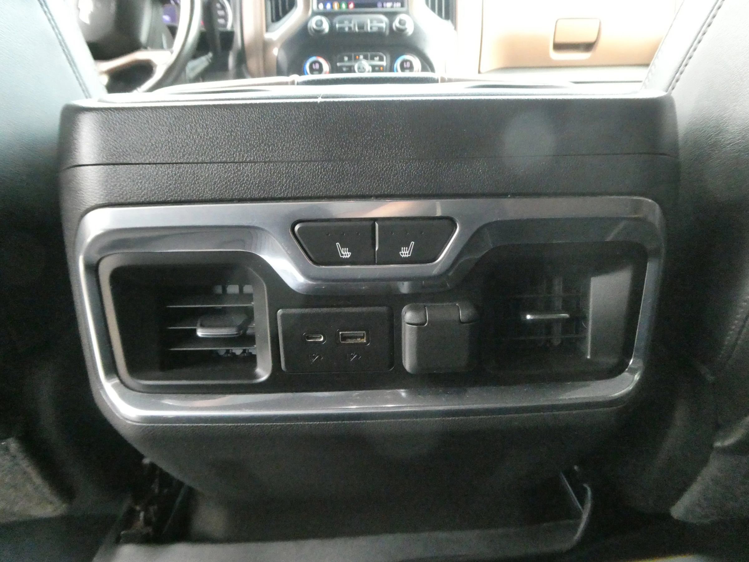 Used 2020 Chevrolet Silverado 1500 High Country w/ Technology Package AWD/4WD image 31