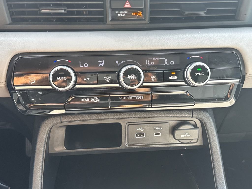 Used 2023 Honda Pilot LX image 22