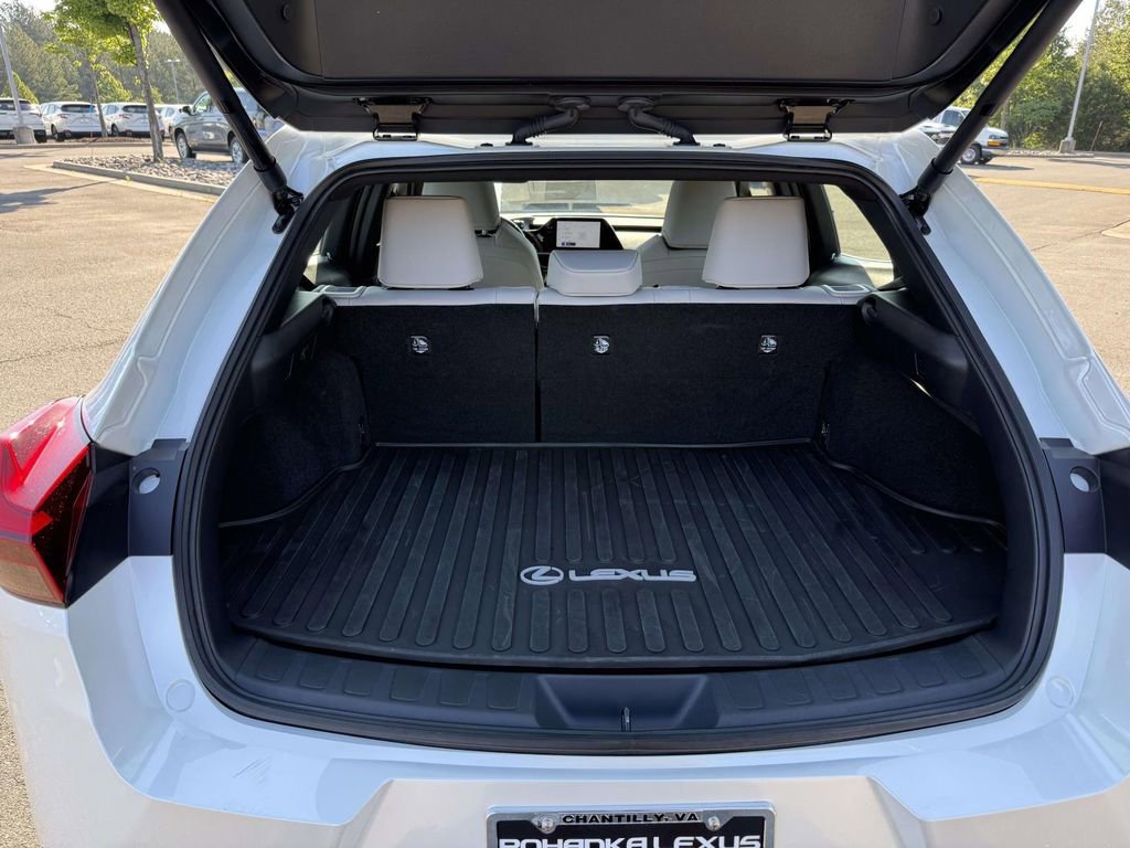 Used 2025 Lexus UX 300h AWD w/ Accessory Package (Z1) image 28