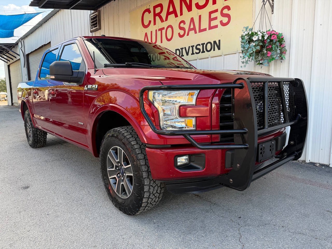Used 2016 Ford F150 XLT w/ Equipment Group 302A Luxury AWD/4WD image 1