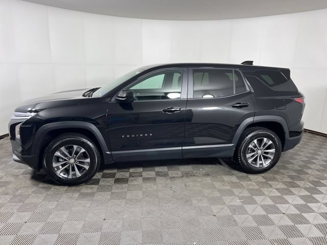 Used 2026 Chevrolet Equinox LT AWD/4WD image 4