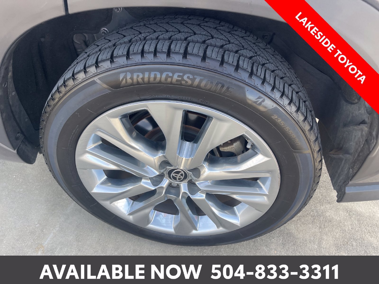 Used 2023 Toyota Highlander Limited FWD image 12