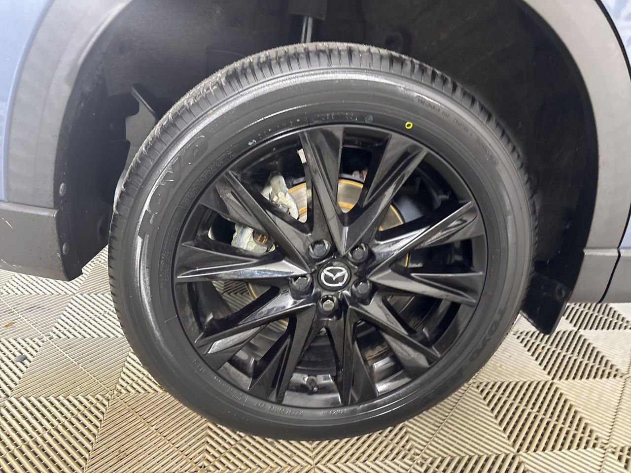 Used 2023 MAZDA CX-5 Carbon Edition image 32