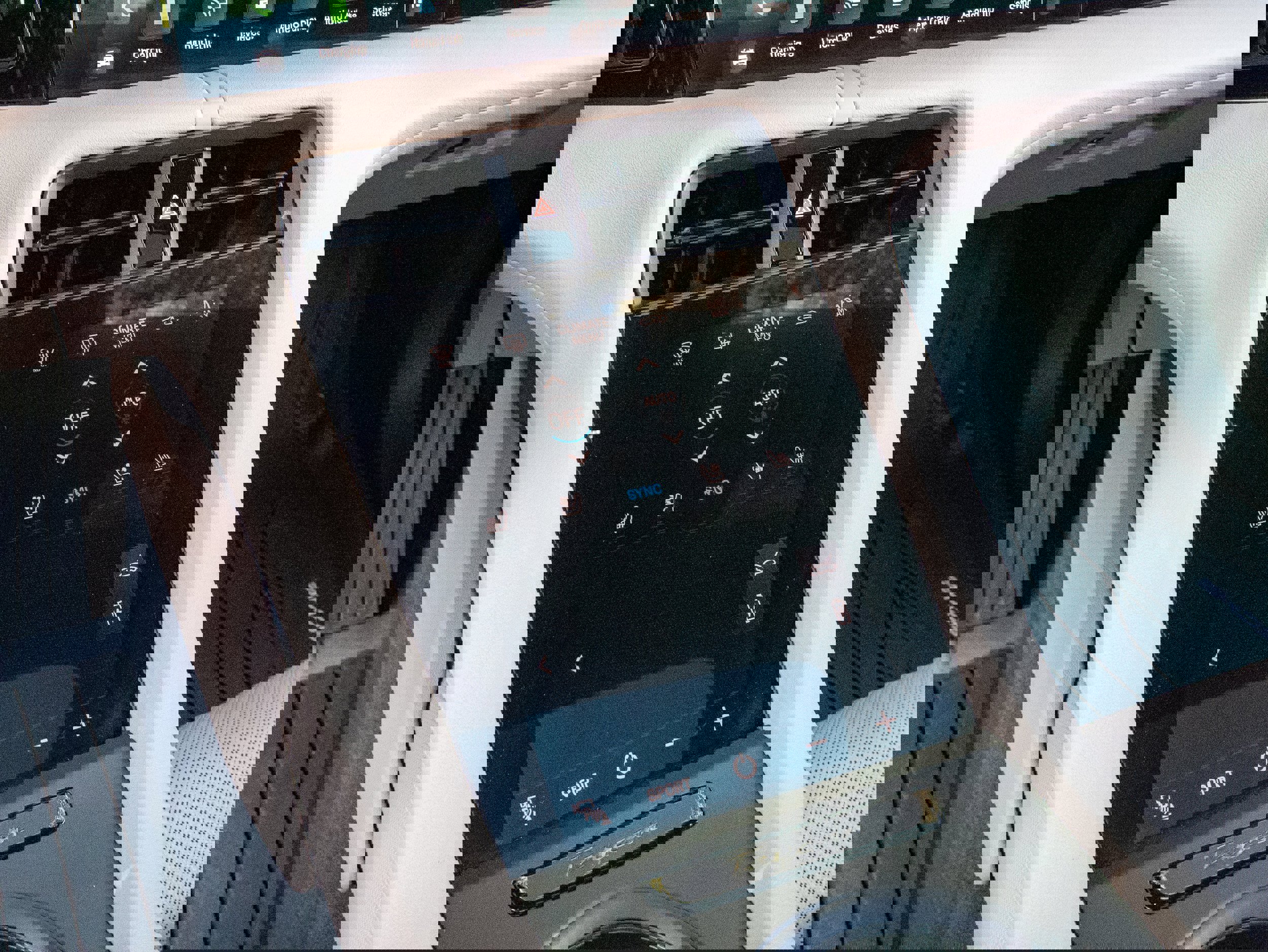 Used 2022 Porsche Taycan 4S image 27