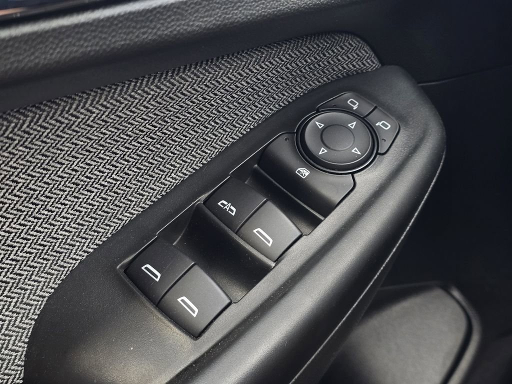 Used 2022 Chevrolet TrailBlazer LT w/ Convenience Package image 23