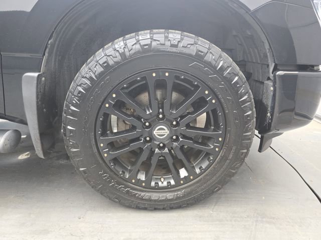 Used 2019 Nissan Titan SL w/ Midnight Edition AWD/4WD image 12