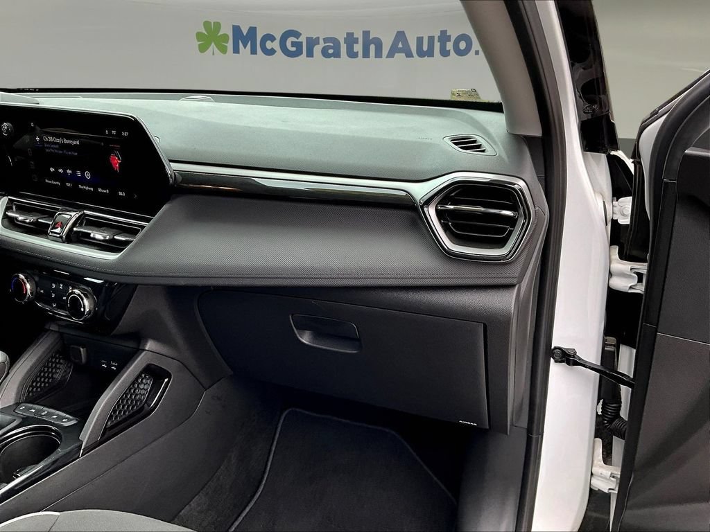 Used 2025 Chevrolet TrailBlazer LT FWD image 28
