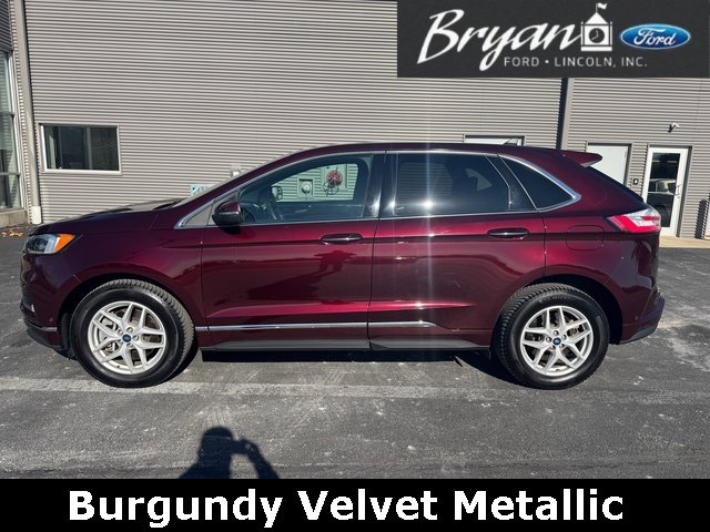 Used 2022 Ford Edge Titanium w/ Equipment Group 301A image 4