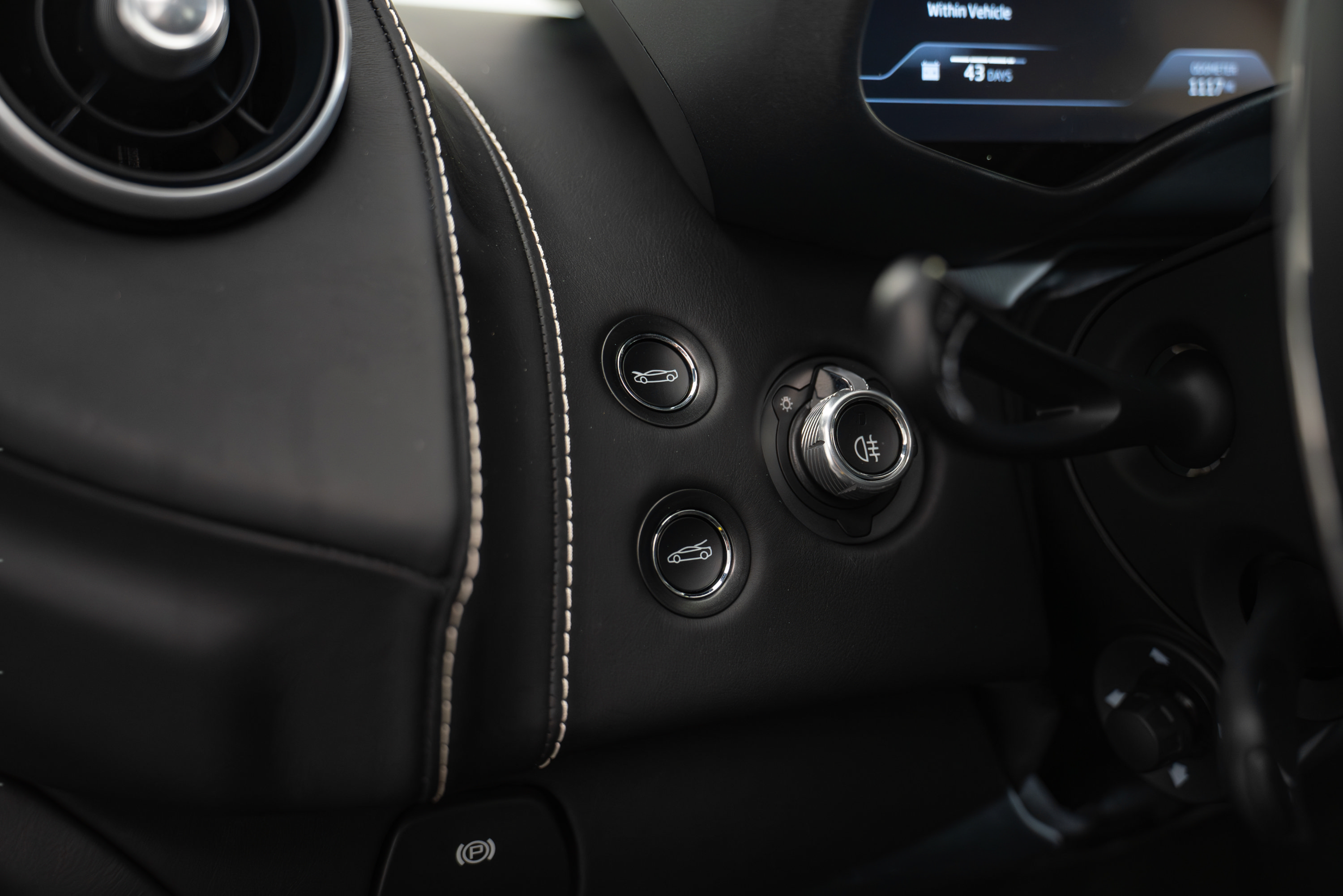 Used 2025 McLaren GTS RWD image 11