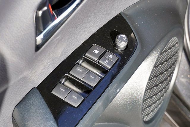 Used 2020 Toyota Prius Prime XLE FWD image 24