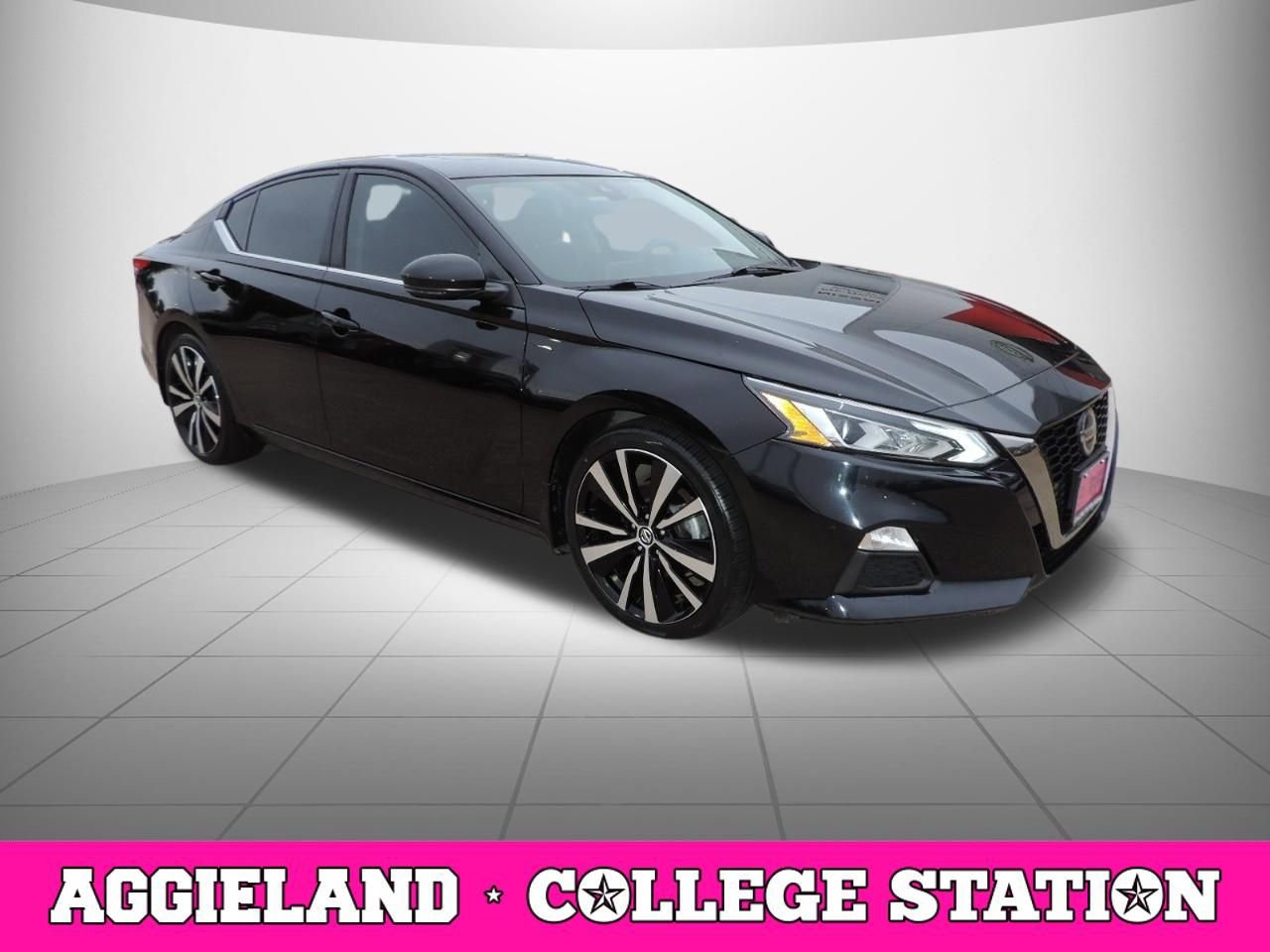 Used 2021 Nissan Altima 2.5 SR w/ SR Premium Package FWD image 3