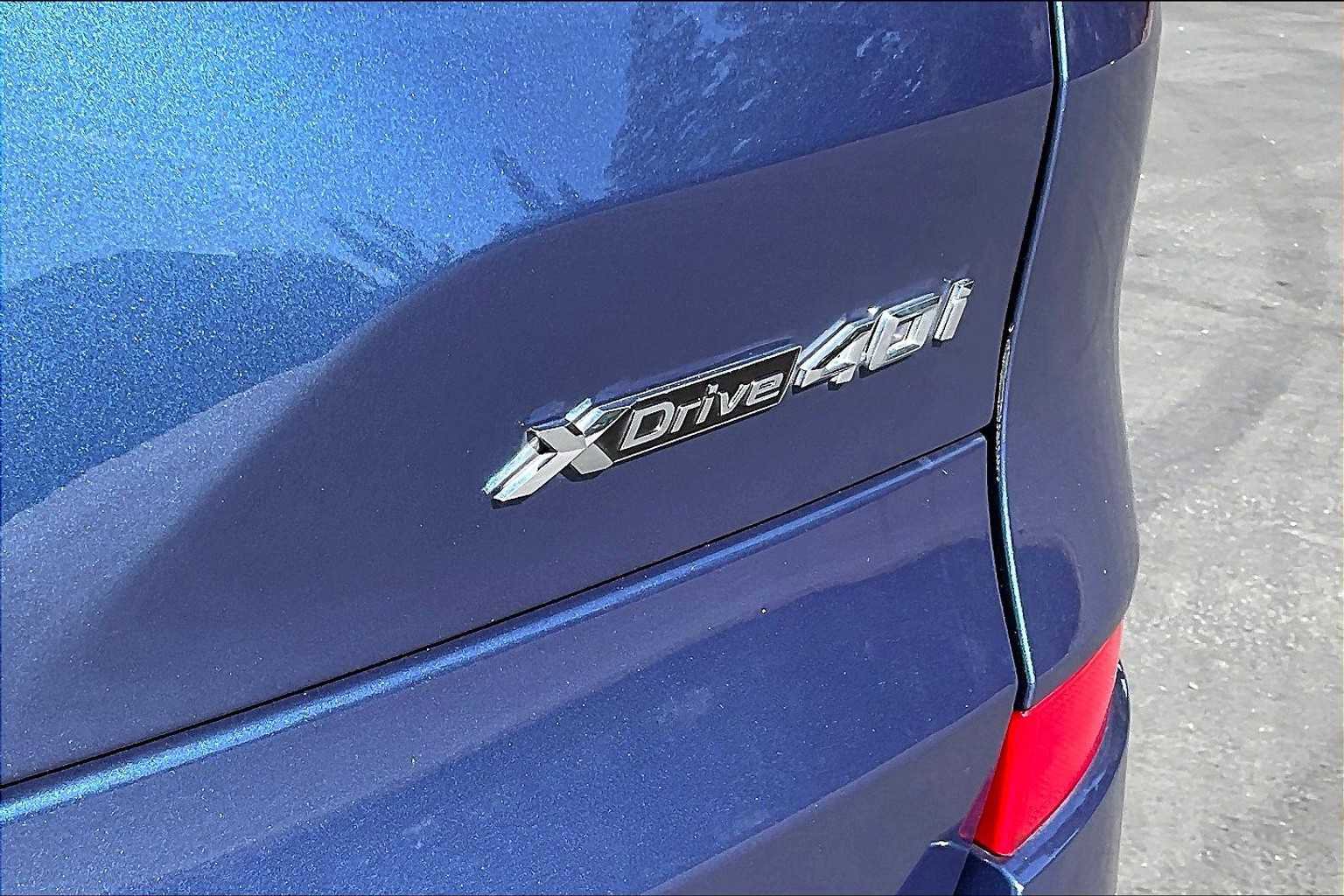 Used 2022 BMW X5 xDrive40i w/ M Sport Package image 11