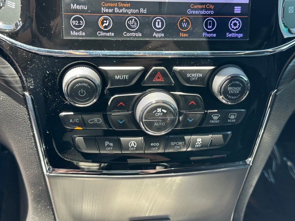 Used 2020 Jeep Grand Cherokee Altitude AWD/4WD image 30