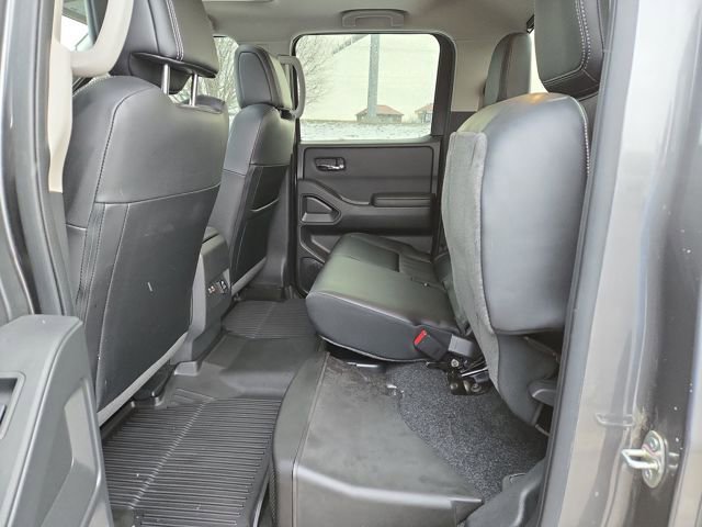 Used 2024 Nissan Frontier SL w/ Technology Package image 31