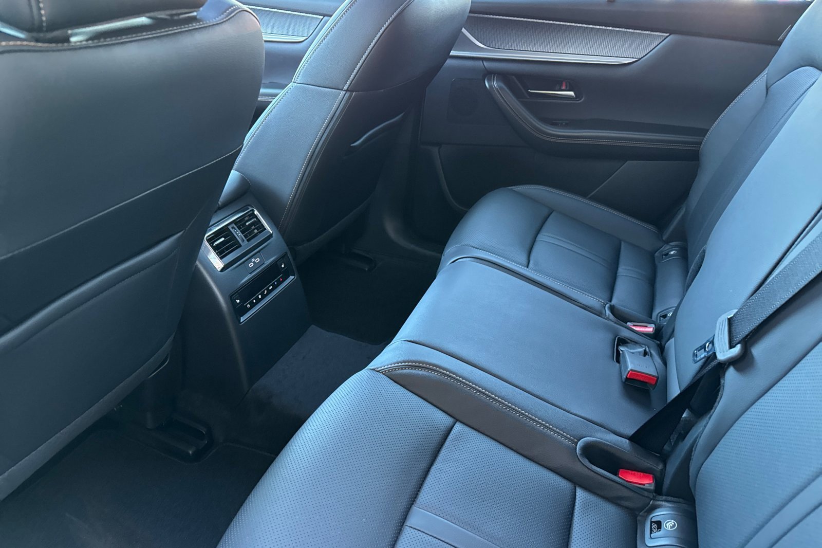 New 2026 MAZDA CX-70 3.3 Turbo w/ Preferred Package image 12