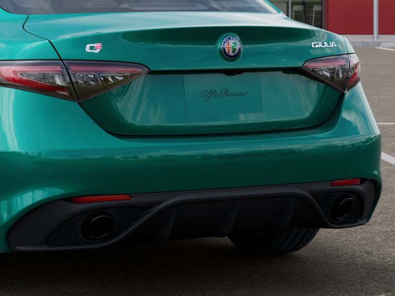 Used 2025 Alfa Romeo Giulia w/ Driving Assist Package RWD image 14