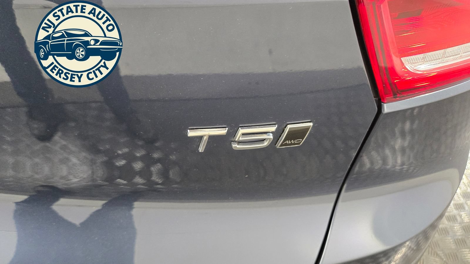 Used 2022 Volvo XC40 T5 Momentum w/ Premium Package AWD/4WD image 33