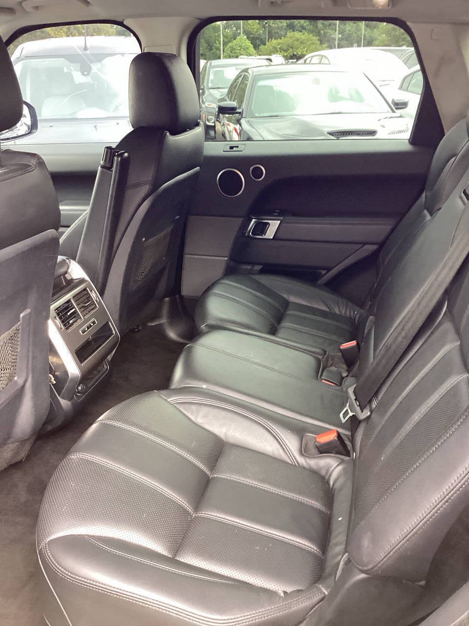 Used 2015 Land Rover Range Rover Sport SE AWD/4WD image 13