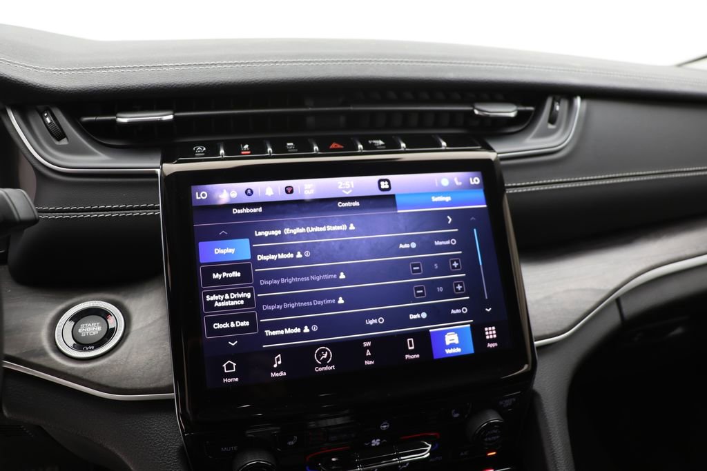 Used 2023 Jeep Grand Cherokee Limited image 21