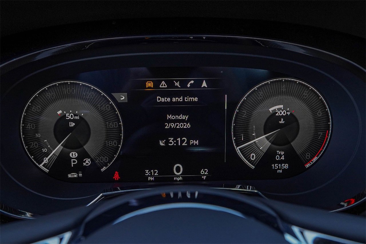 Used 2023 Bentley Bentayga image 24