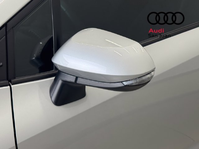 Used 2026 Toyota Corolla SE FWD image 6