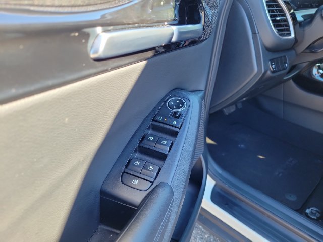Used 2024 Kia Seltos X-Line AWD/4WD image 17