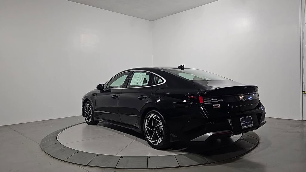 Certified 2024 Hyundai Sonata SEL w/ Convenience Package image 3