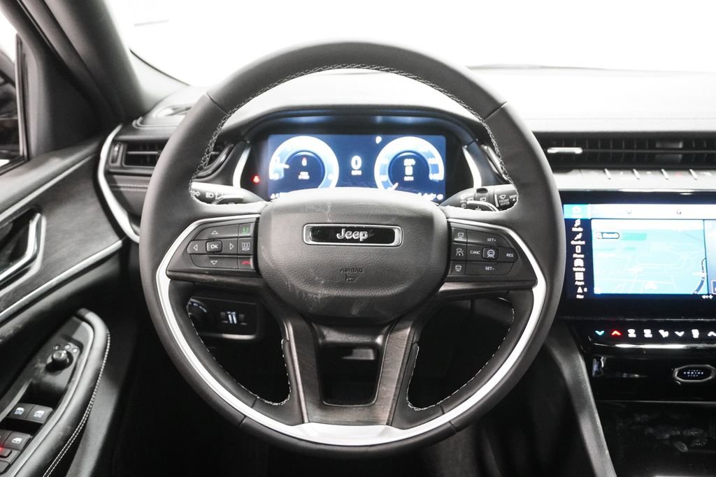 New 2026 Jeep Grand Cherokee L Limited w/ MOPAR Finishing Package AWD/4WD image 19