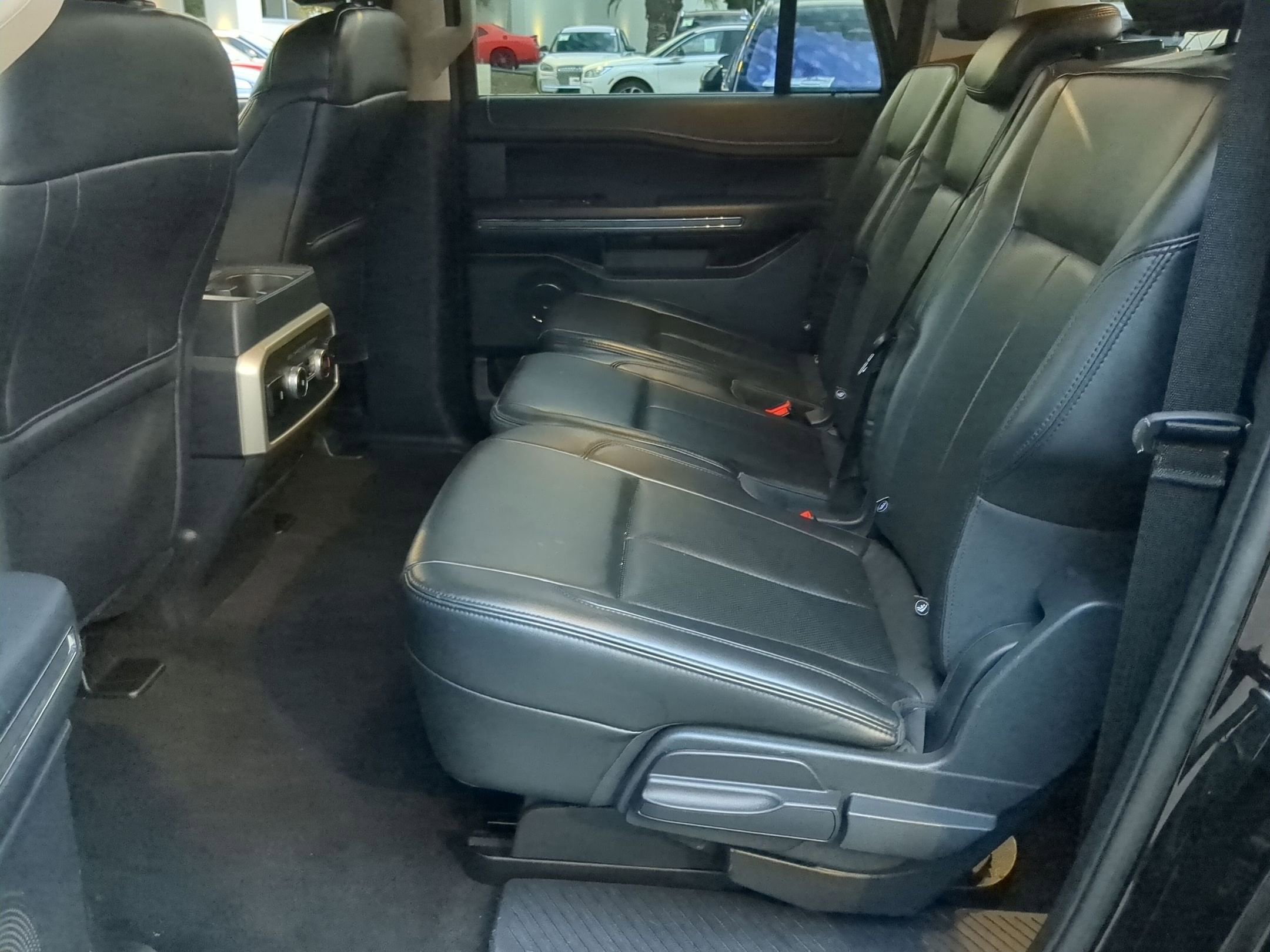 Used 2024 Ford Expedition Max XLT image 21