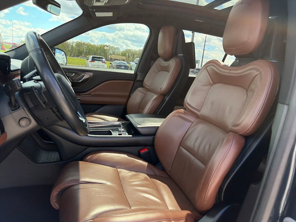 Used 2023 Lincoln Aviator Grand Touring w/ Equipment Group 301A AWD/4WD image 15