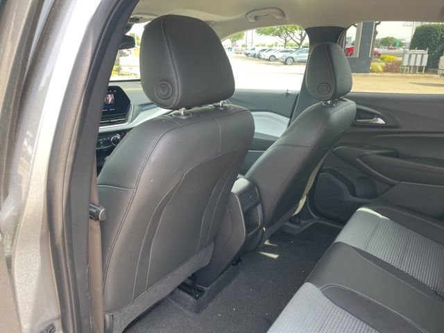 Used 2025 Chevrolet Trax LT image 9