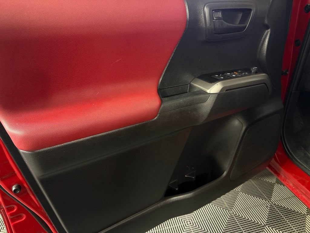 Used 2023 Toyota Tacoma SR5 AWD/4WD image 23
