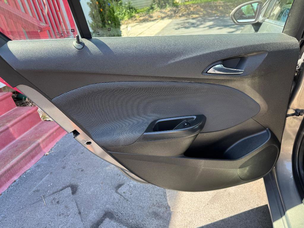 Used 2019 Chevrolet Cruze LT FWD image 22