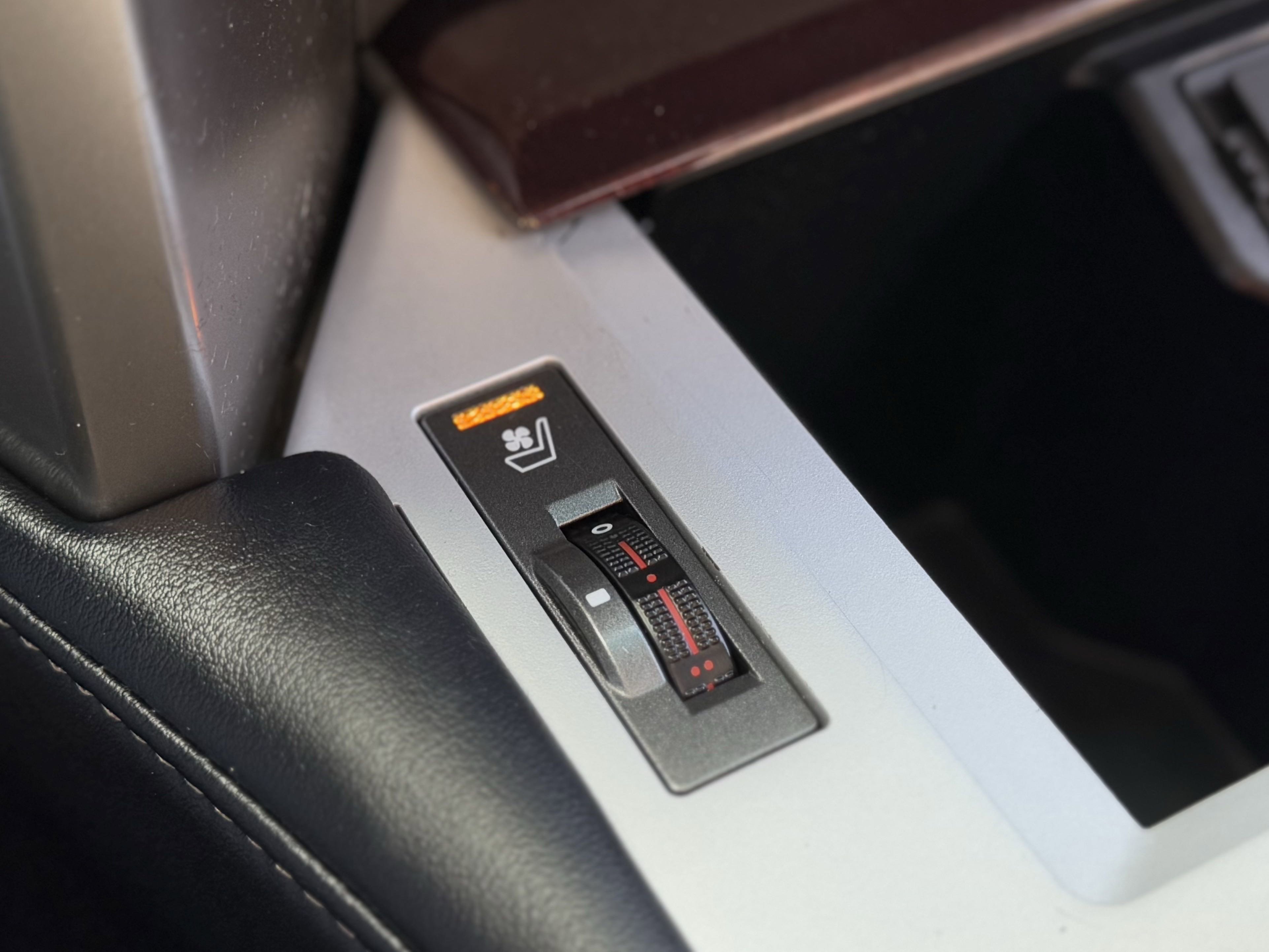 Used 2017 Lexus GX 460 image 6