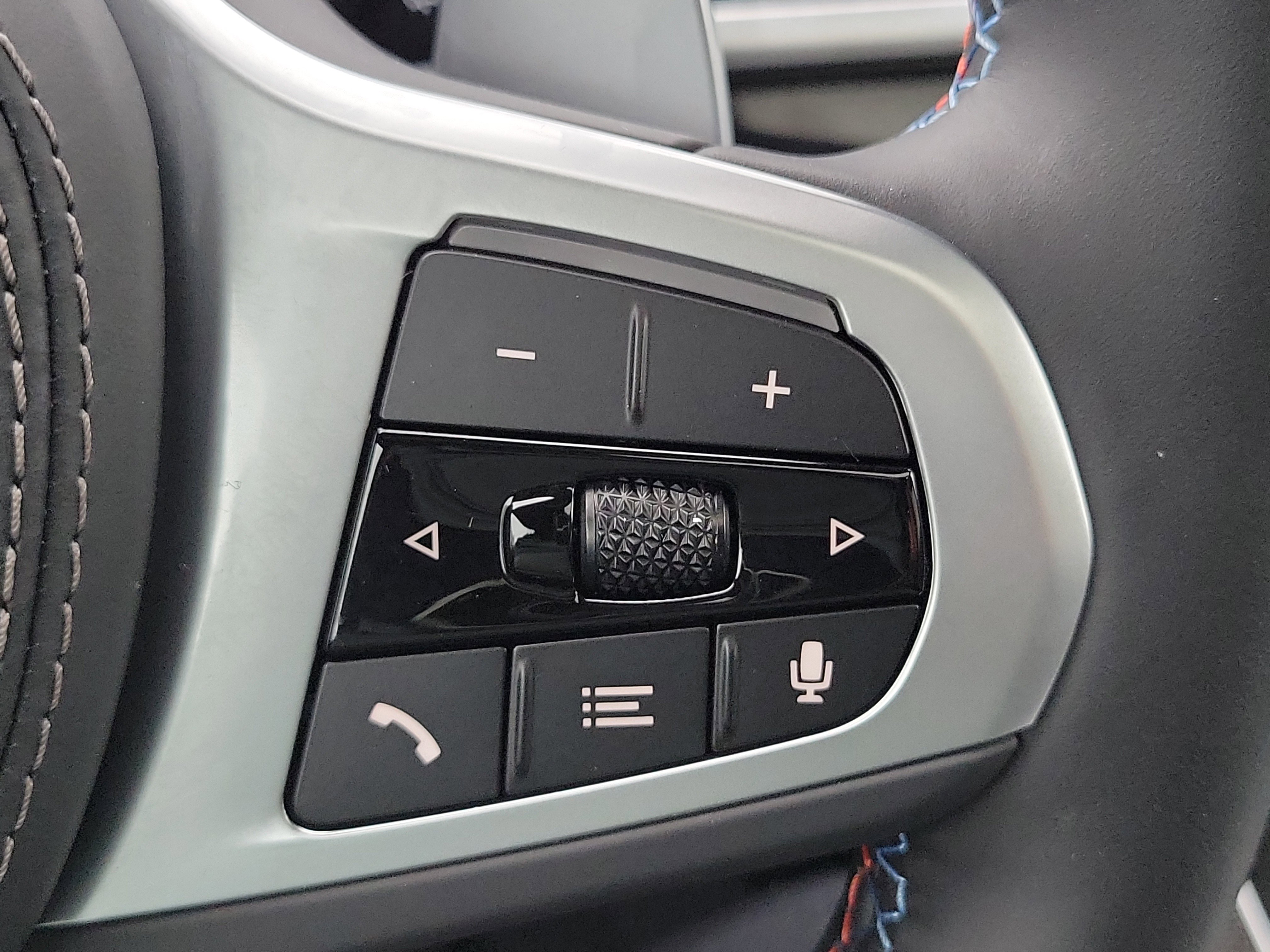 Certified 2026 BMW X5 M60i image 14