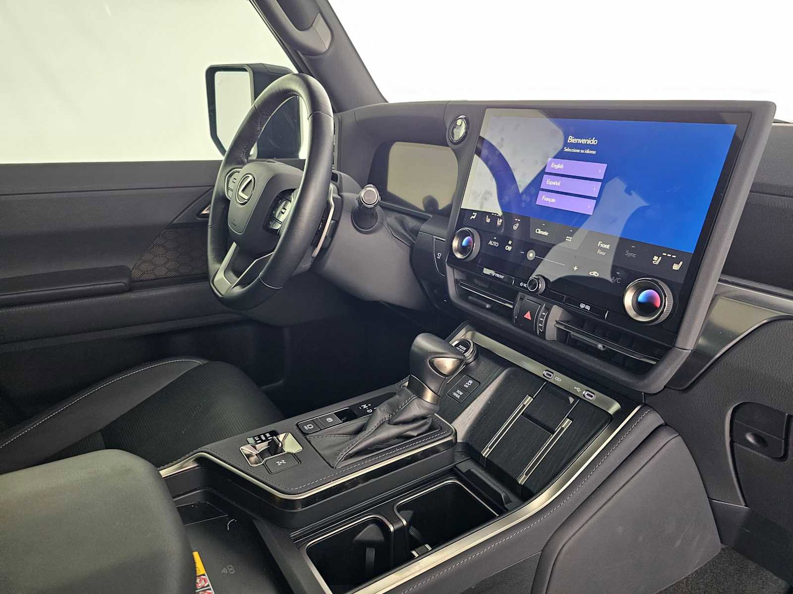 Used 2024 Lexus GX 550 w/ Accessory Package (2T) image 11