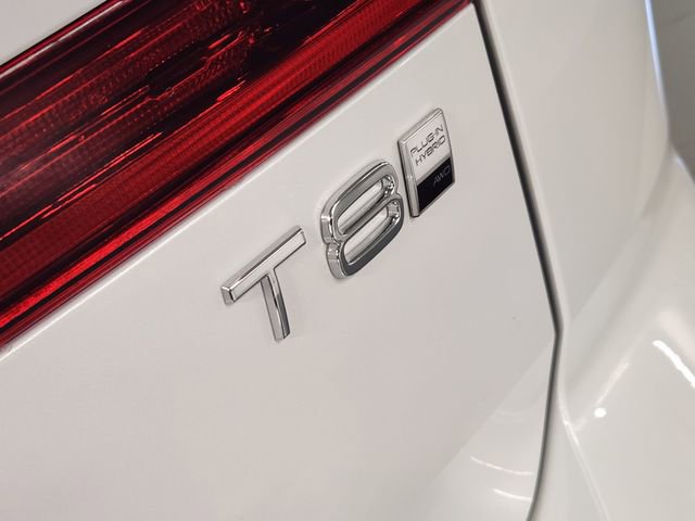New 2026 Volvo XC60 T8 Ultra w/ Protection Package Premier image 13