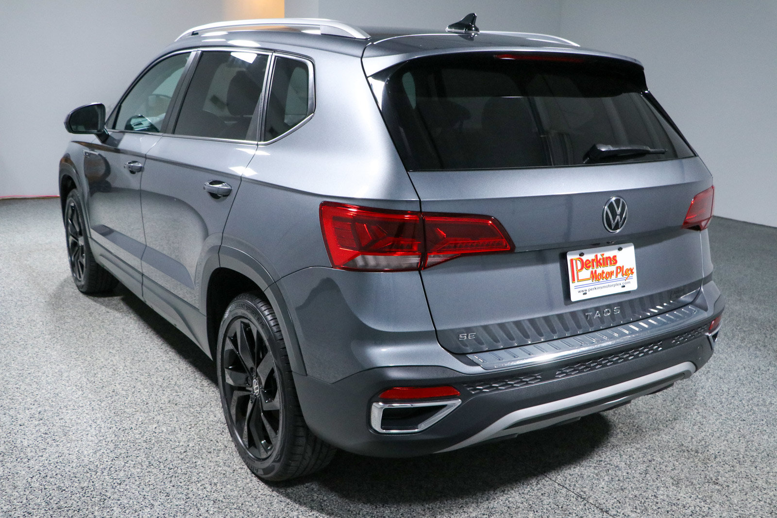 Used 2023 Volkswagen Taos SE FWD image 9