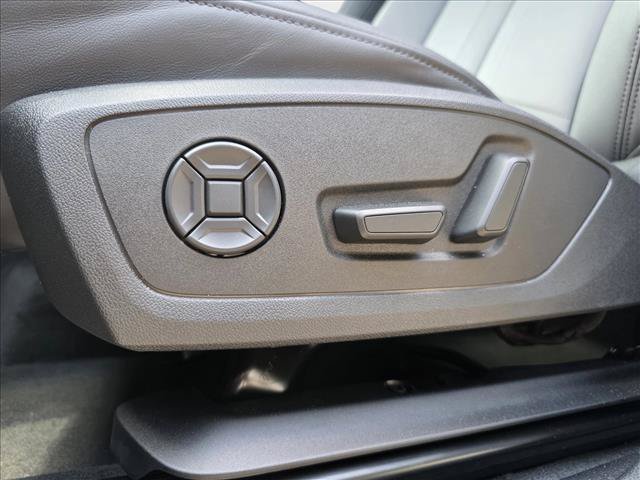 New 2025 Audi Q3 2.0T Premium w/ Convenience Package AWD/4WD image 15