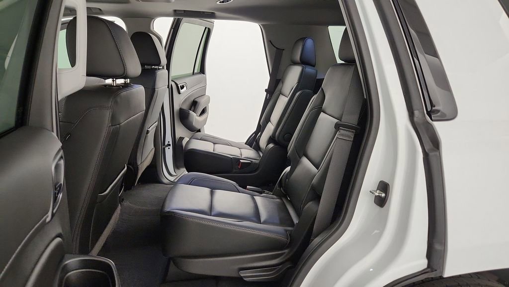 Used 2020 Chevrolet Tahoe Premier AWD/4WD image 16