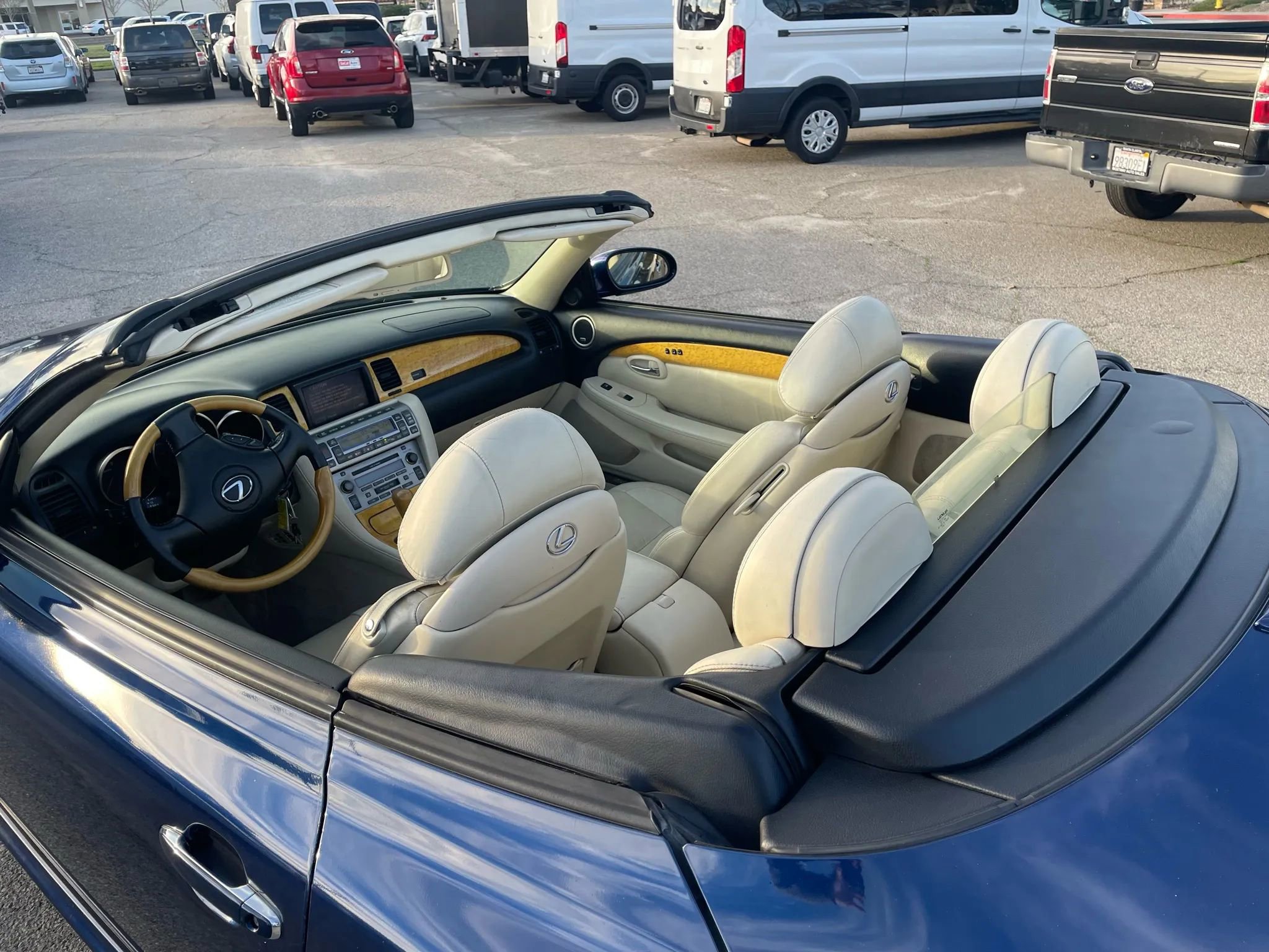 Used 2005 Lexus SC 430 Convertible image 24