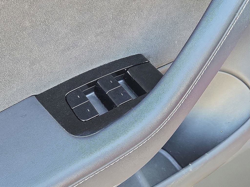 Used 2018 Tesla Model 3 Long Range image 23