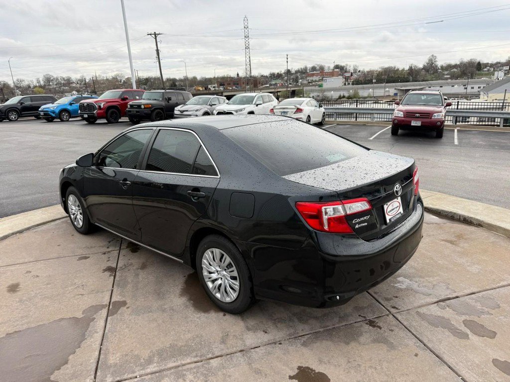 Used 2013 Toyota Camry LE image 7